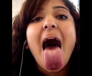 Facetious Indian woman licks go on a binge